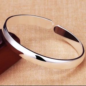 Women's Silver Plated Open Mouth Dull Polish Bracelet Fashion Jewelry
